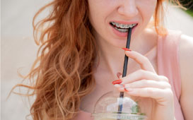 /blog/-/blogs/6-consecuencias-del-uso-de-brackets-dentales